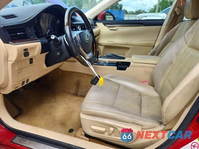 Zdjęcie 7 z 12 samochodu: 2013 LEXUS ES 350 VIN:JTHBK1GG2D2080776 - miniatura