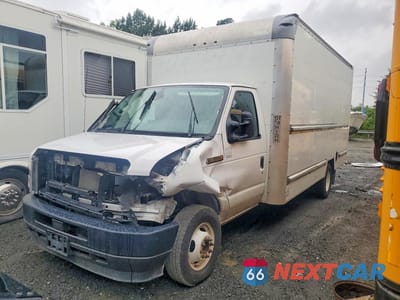 2022 FORD E350 BOX TRUCK 1FDWE3FN6NDC09089 - główne zdjęcie licytacji z USA - miniatura