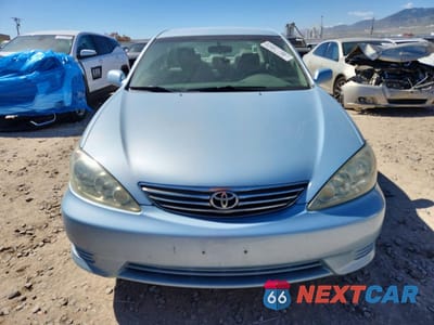 Piąte zdjęcie samochodu w środku: 2006 TOYOTA CAMRY LE VIN:4T1BE32K66U673866 - miniatura