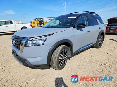 2025 NISSAN PATHFINDER PLATINUM 5N1DR3DJ4SC264072 - główne zdjęcie licytacji z USA - miniatura