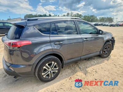 Trzecie zdjęcie samochodu z tyłu: 2018 TOYOTA RAV4 LE VIN:2T3ZFREVXJW494640 - miniatura