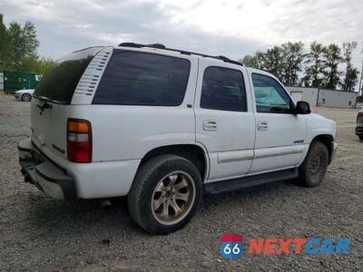 Trzecie zdjęcie samochodu z tyłu: 2001 CHEVROLET TAHOE K1500 VIN:1GNEK13TX1J234855 - miniatura