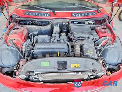 Zdjęcie 11 z 12 samochodu: 2005 MINI COOPER VIN:WMWRF33405TG10119 - miniatura
