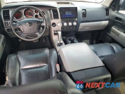 Zdjęcie 8 z 12 samochodu: 2012 TOYOTA TUNDRA CREWMAX SR5 VIN:5TFEY5F19CX129944 - miniatura