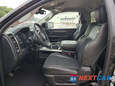 Zdjęcie 7 z 13 samochodu: 2016 RAM 1500 SPORT VIN:3C6JR7CTXGG278118 - miniatura