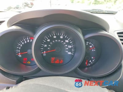 Zdjęcie 9 z 13 samochodu: 2013 KIA SOUL BASE VIN:KNDJT2A50D7504529 - miniatura