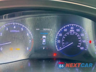 Zdjęcie 8 z 10 samochodu: 2013 HYUNDAI GENESIS 5.0L VIN:KMHGC4DHXDU241748 - miniatura