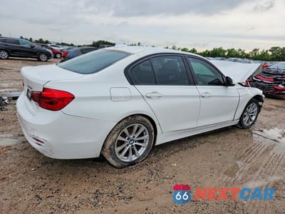 Trzecie zdjęcie samochodu z tyłu: 2018 BMW 320 I VIN:WBA8E1G52JNU92933 - miniatura