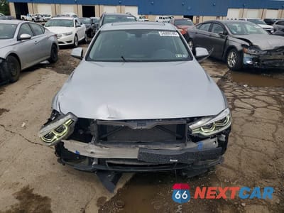 Piąte zdjęcie samochodu w środku: 2018 BMW 320 XI VIN:WBA8A3C55JA489285 - miniatura