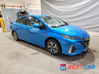 Czwarte zdjęcie samochodu z boku: 2018 TOYOTA PRIUS PRIME PREMIUM VIN:JTDKARFP6J3097090 - miniatura