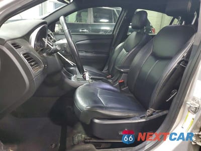 Zdjęcie 7 z 12 samochodu: 2012 CHRYSLER 200 LIMITED VIN:1C3CCBCGXCN233453 - miniatura