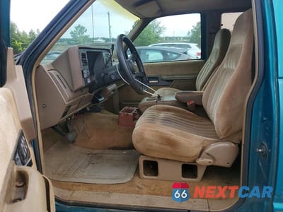 Zdjęcie 8 z 14 samochodu: 1993 GMC SIERRA C1500 VIN:2GTEC19K7P1555677 - miniatura