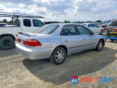 Trzecie zdjęcie samochodu z tyłu: 1998 HONDA ACCORD LX VIN:1HGCG5648WA077204 - miniatura