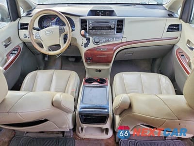 Zdjęcie 8 z 13 samochodu: 2014 TOYOTA SIENNA XLE 8-PASSENGER VIN:5TDYK3DC4ES524078 - miniatura