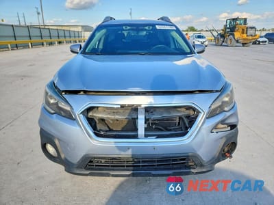 Piąte zdjęcie samochodu w środku: 2019 SUBARU OUTBACK 2.5I LIMITED VIN:4S4BSANC4K3273838 - miniatura