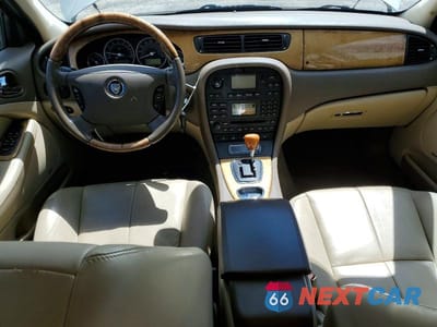 Zdjęcie 8 z 12 samochodu: 2006 JAGUAR S-TYPE 4.2 VIN:SAJWA01B46HN58498 - miniatura
