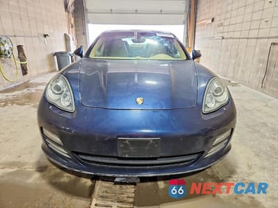 Piąte zdjęcie samochodu w środku: 2012 PORSCHE PANAMERA S VIN:WP0AB2A71CL061172 - miniatura
