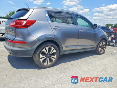 Trzecie zdjęcie samochodu z tyłu: 2011 KIA SPORTAGE SX VIN:KNDPCCA65B7111230 - miniatura