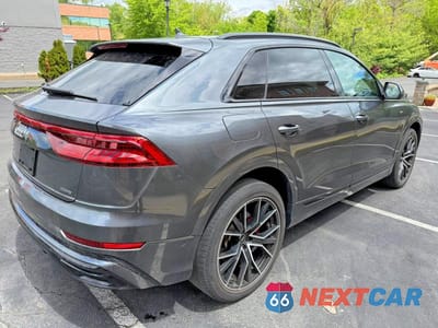 Trzecie zdjęcie samochodu z tyłu: 2021 AUDI Q8 PREMIUM PLUS S-LINE VIN:WA1EVAF11MD007500 - miniatura
