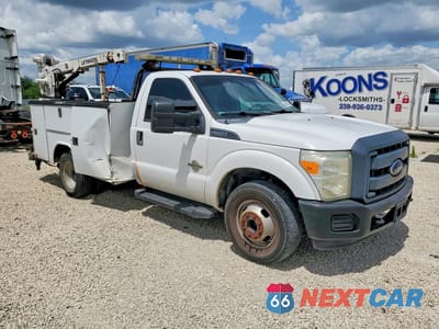 Czwarte zdjęcie samochodu z boku: 2015 FORD F350 SUPER DUTY VIN:1FDRF3GT8FEA76774 - miniatura
