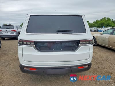 Zdjęcie 6 z 13 samochodu: 2022 JEEP GRAND WAGONEER SERIES I VIN:1C4SJVEJXNS109856 - miniatura