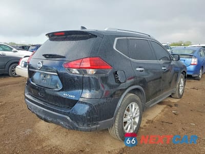 Trzecie zdjęcie samochodu z tyłu: 2017 NISSAN ROGUE SV VIN:KNMAT2MV5HP591619 - miniatura