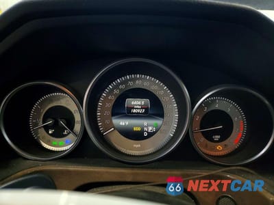Zdjęcie 9 z 12 samochodu: 2014 MERCEDES-BENZ E 350 4MATIC VIN:WDDHF8JB2EA891626 - miniatura