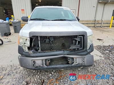 Piąte zdjęcie samochodu w środku: 2013 FORD F150 VIN:1FTMF1CM7DKG48840 - miniatura