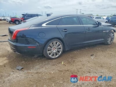 Trzecie zdjęcie samochodu z tyłu: 2016 JAGUAR XJL SUPERCHARGED VIN:SAJWA2GEXGMW01831 - miniatura