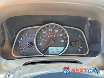 Zdjęcie 9 z 13 samochodu: 2015 TOYOTA RAV4 LE VIN:JTMZFREV0FD049327 - miniatura