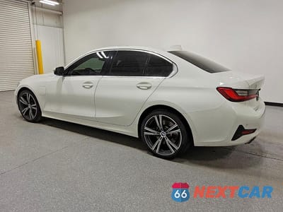 Drugie zdjęcie samochodu z przodu: 2021 BMW 330E VIN:3MW5P7J07M8B89487 - miniatura
