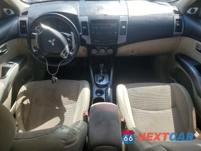 Zdjęcie 8 z 13 samochodu: 2011 MITSUBISHI OUTLANDER SE VIN:JA4AS3AW8BU011692 - miniatura