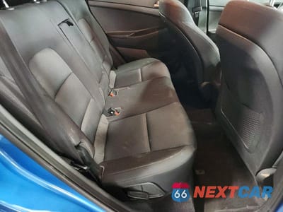 Zdjęcie 10 z 12 samochodu: 2018 HYUNDAI TUCSON SEL VIN:KM8J33A42JU705628 - miniatura