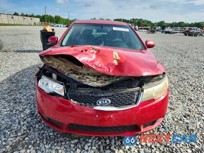 Piąte zdjęcie samochodu w środku: 2013 KIA FORTE EX VIN:KNAFU4A25D5730658 - miniatura