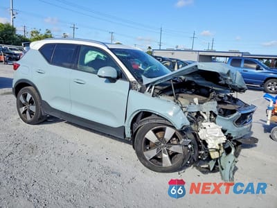 Czwarte zdjęcie samochodu z boku: 2019 VOLVO XC40 T5 MOMENTUM VIN:YV4162UK2K2127203 - miniatura
