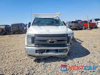Piąte zdjęcie samochodu w środku: 2018 FORD F350 SUPER DUTY VIN:1FDBF3A68JED02034 - miniatura
