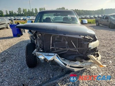 Piąte zdjęcie samochodu w środku: 1999 CHEVROLET SILVERADO K1500 VIN:1GCEK14TXXZ196013 - miniatura
