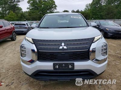 Piąte zdjęcie samochodu w środku: 2022 MITSUBISHI OUTLANDER ES VIN:JA4J4TA82NZ040849 - miniatura