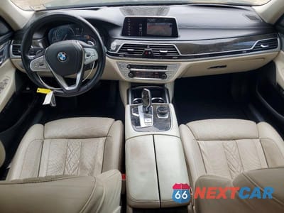 Zdjęcie 8 z 13 samochodu: 2018 BMW 740 XE VIN:WBA7J2C56JB246276 - miniatura