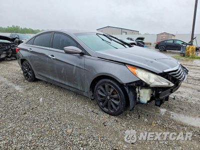 Czwarte zdjęcie samochodu z boku: 2011 HYUNDAI SONATA SE VIN:5NPEC4AC6BH115768 - miniatura
