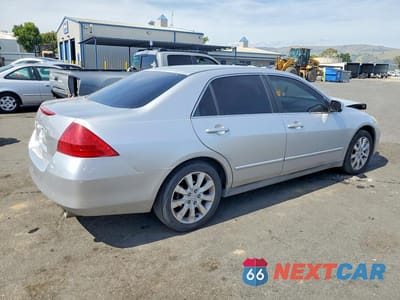 Trzecie zdjęcie samochodu z tyłu: 2006 HONDA ACCORD LX VIN:1HGCM66306A062010 - miniatura