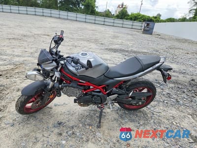 Trzecie zdjęcie samochodu z tyłu: 2019 SUZUKI SV650 VIN:JS1VP55A6K7100043 - miniatura