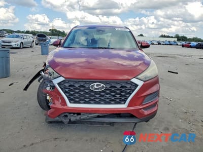 Piąte zdjęcie samochodu w środku: 2019 HYUNDAI TUCSON SE VIN:KM8J23A46KU911068 - miniatura