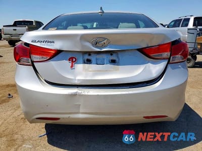 Zdjęcie 6 z 12 samochodu: 2012 HYUNDAI ELANTRA GLS VIN:KMHDH4AE1CU463365 - miniatura