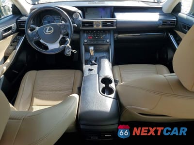Zdjęcie 8 z 12 samochodu: 2018 LEXUS IS 300 VIN:JTHBA1D21J5075493 - miniatura