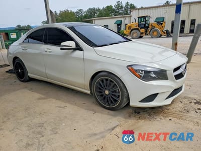 Czwarte zdjęcie samochodu z boku: 2014 MERCEDES-BENZ CLA 250 VIN:WDDSJ4EB8EN123391 - miniatura