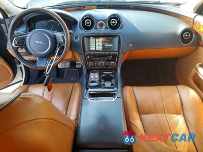 Zdjęcie 8 z 12 samochodu: 2015 JAGUAR XJL PORTFOLIO VIN:SAJWJ2GD3F8V84238 - miniatura
