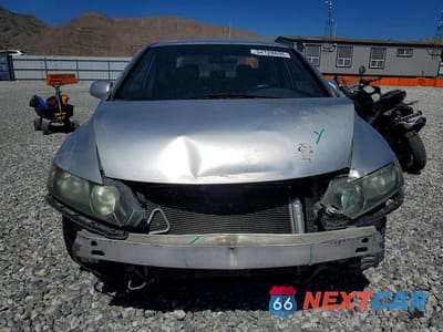 Piąte zdjęcie samochodu w środku: 2011 HONDA CIVIC LX VIN:19XFA1F53BE038784 - miniatura