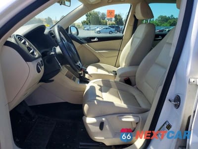 Zdjęcie 7 z 13 samochodu: 2013 VOLKSWAGEN TIGUAN S VIN:WVGBV3AXXDW601034 - miniatura
