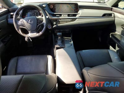 Zdjęcie 8 z 12 samochodu: 2020 LEXUS ES 300H VIN:58AD21B16LU008743 - miniatura
